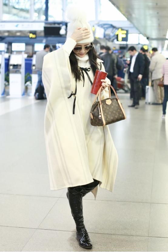 出门搭配衣服秋,王鸥夏季穿搭白色v领上衣