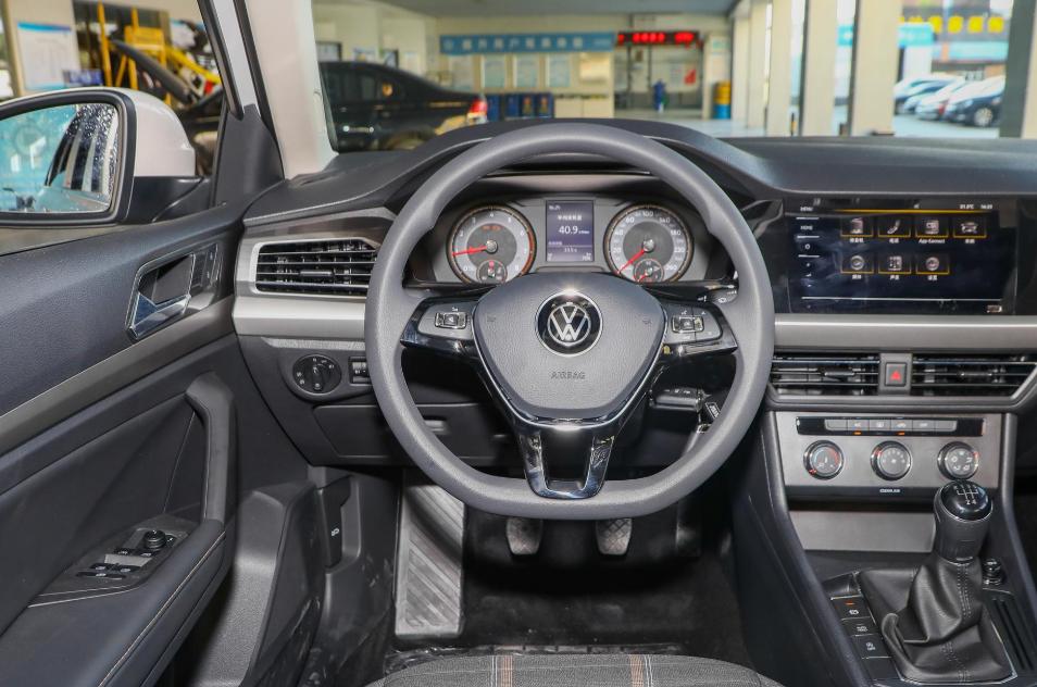 朗逸1.5l自动风尚版内饰实拍图片,朗逸1.5l自动舒适版配置解析