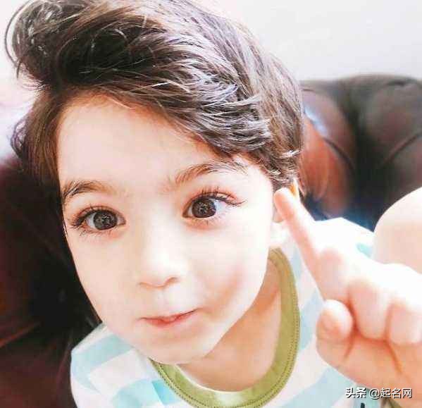 寓意大方的男孩名字古风,论语周易里适合男孩的名字大全