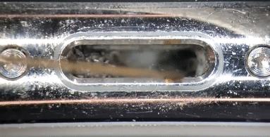 你的手机干净么,手机脏了正确清理方法