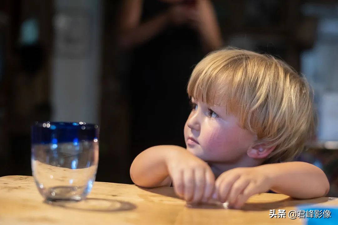 一千个人眼中有一千个世界,一千个人眼里就有一千个你