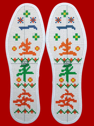 小小绣花鞋垫,一对绣花鞋垫