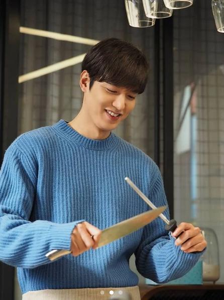 李敏镐同款发型,李敏镐发型如何烫卷头