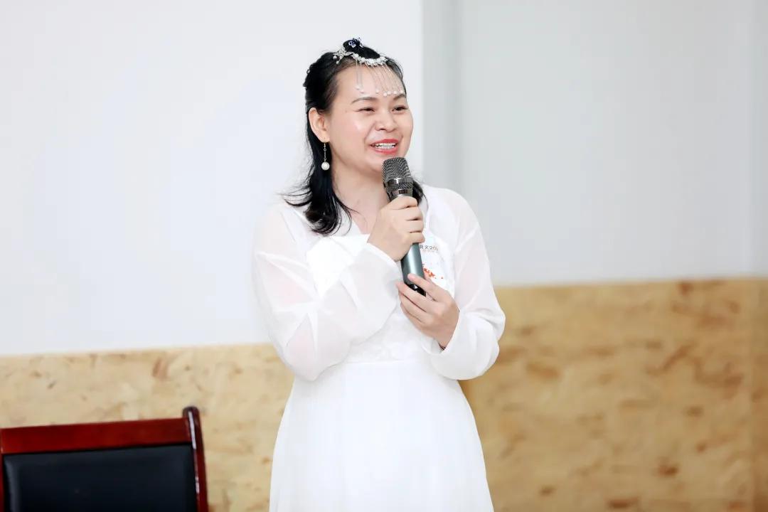 家长学子深情告白育文蒙特梭利幼儿园：最合适时间遇到最好的育文