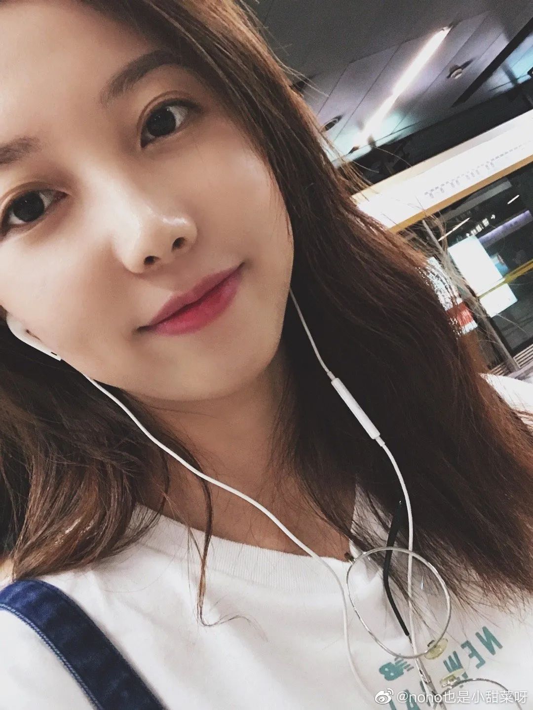 等摘下口罩那天，她们说必须！马上！立刻抹上这支口红！