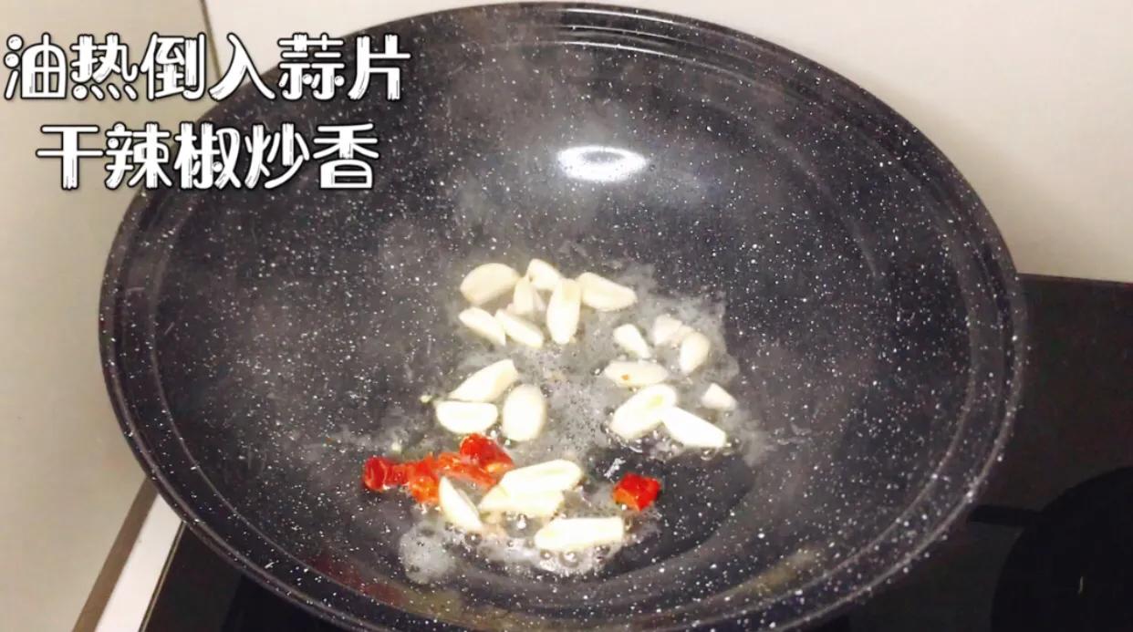 胡萝卜丁黄瓜丁炒虾仁怎么炒好吃,虾仁怎么做营养减肥餐