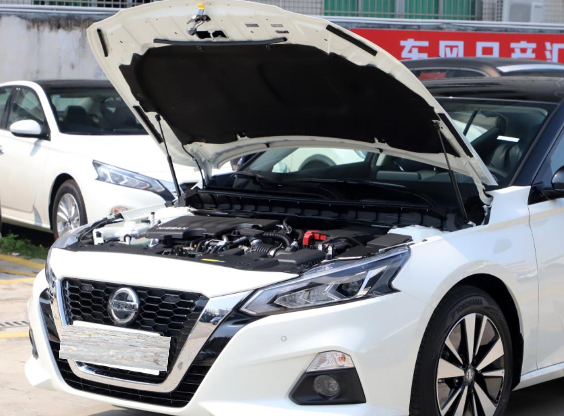 日产大沙发，2.0T发动机243马力371牛米，解读日产新天籁