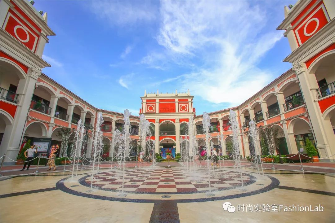 2折起的国际奢品折扣，去到这个意式奥莱小镇就能秒到