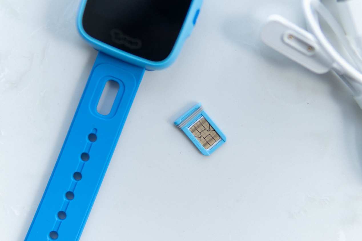 不在孩子身旁也守护安全,糖猫A10儿童电话手表,宝贝家长都喜欢