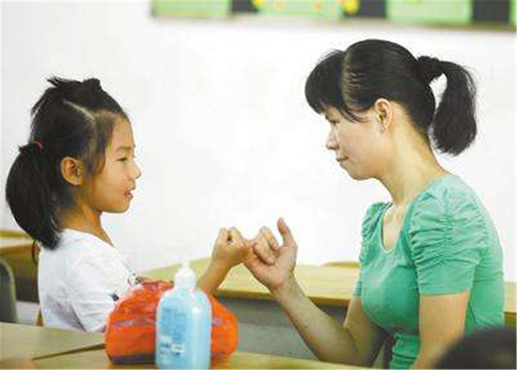 跟孩子好好说话他不听怎么办,孩子不听话该骂还是该好好教导