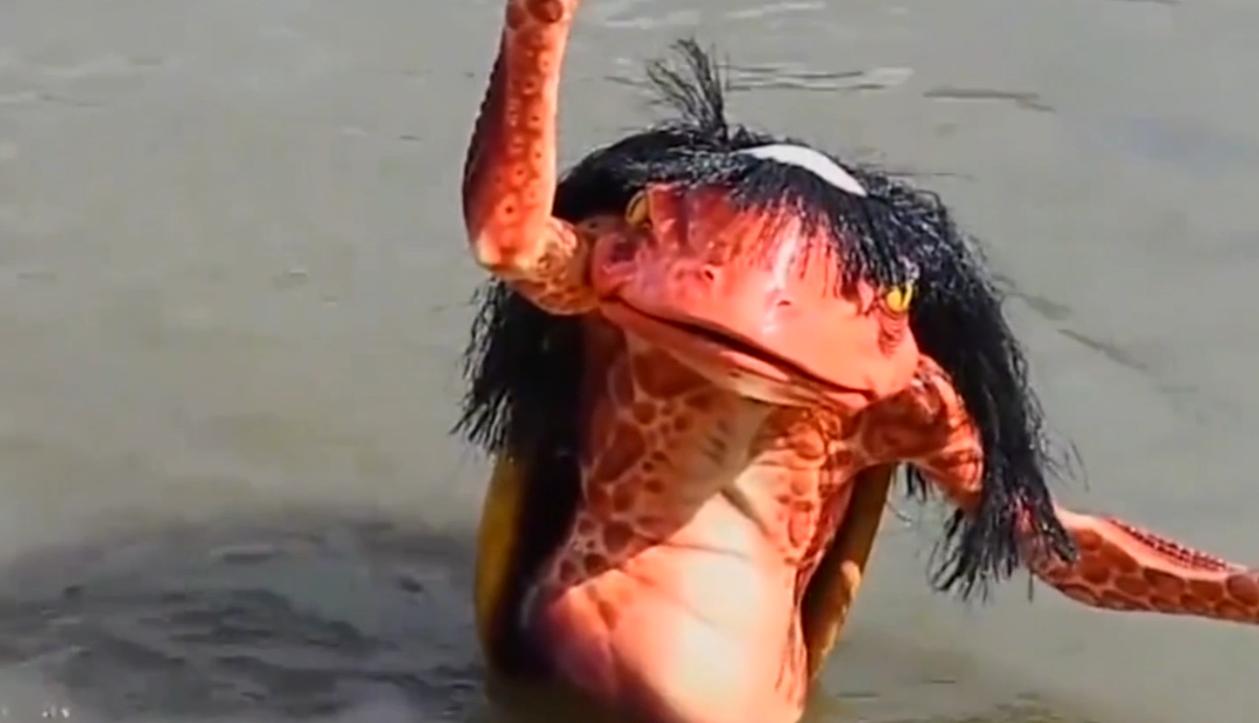 传说中的“水鬼”竟然被抓住,看到水鬼的面目,网友:长见识了