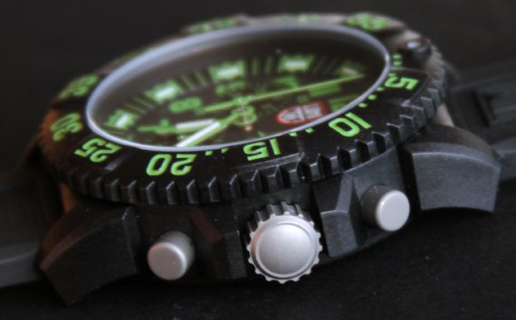 鲁美诺斯怎么调日历,鲁美诺斯表盘旋转方向