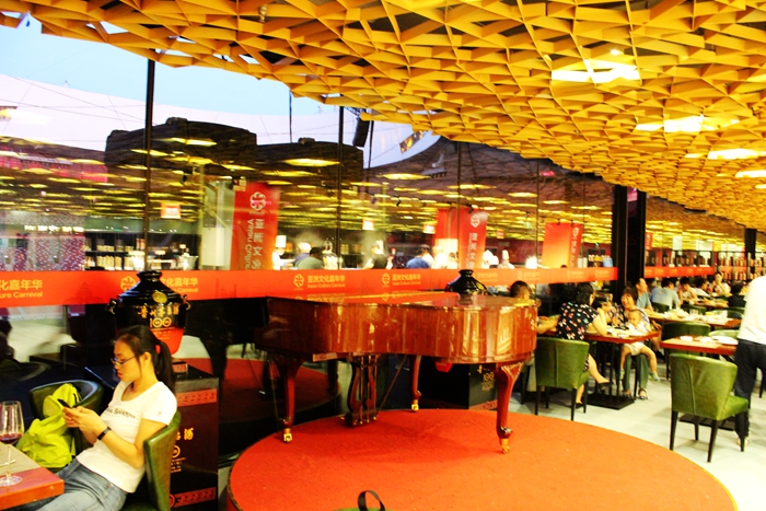 国家奥体中心灯光秀,鸟巢朝阳灯光节