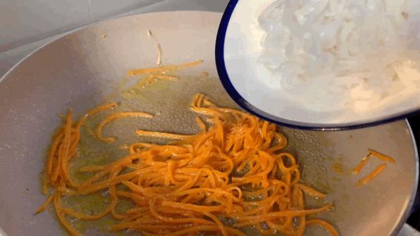 炒粉怎么做才不会烂,炒粉怎么让不粘不坨又好吃