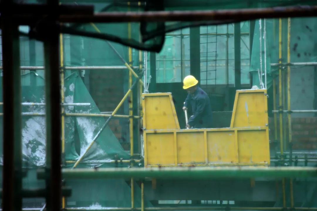 现场直击施工现场,建筑施工现场直击