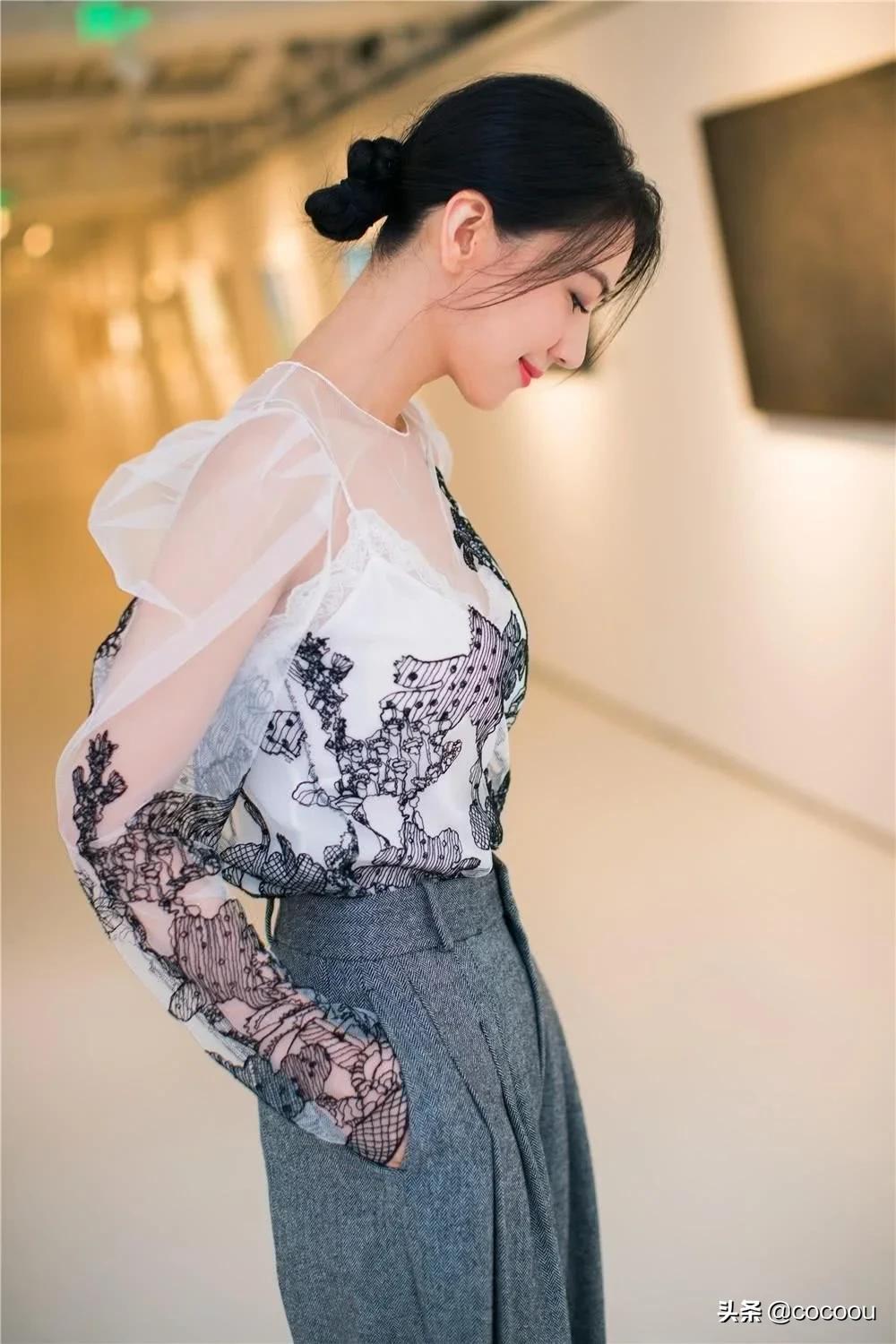 高圆圆哈伦裤穿搭,高圆圆穿黑白短裤裙