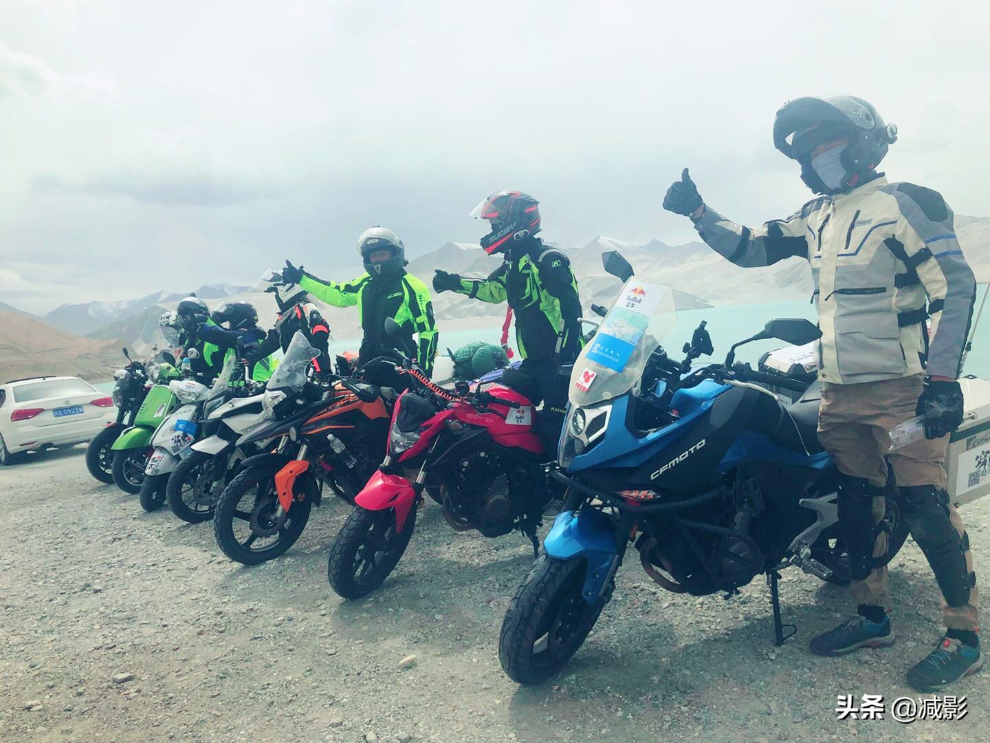 珍贵的友谊，中国90后小伙骑车去巴基斯坦