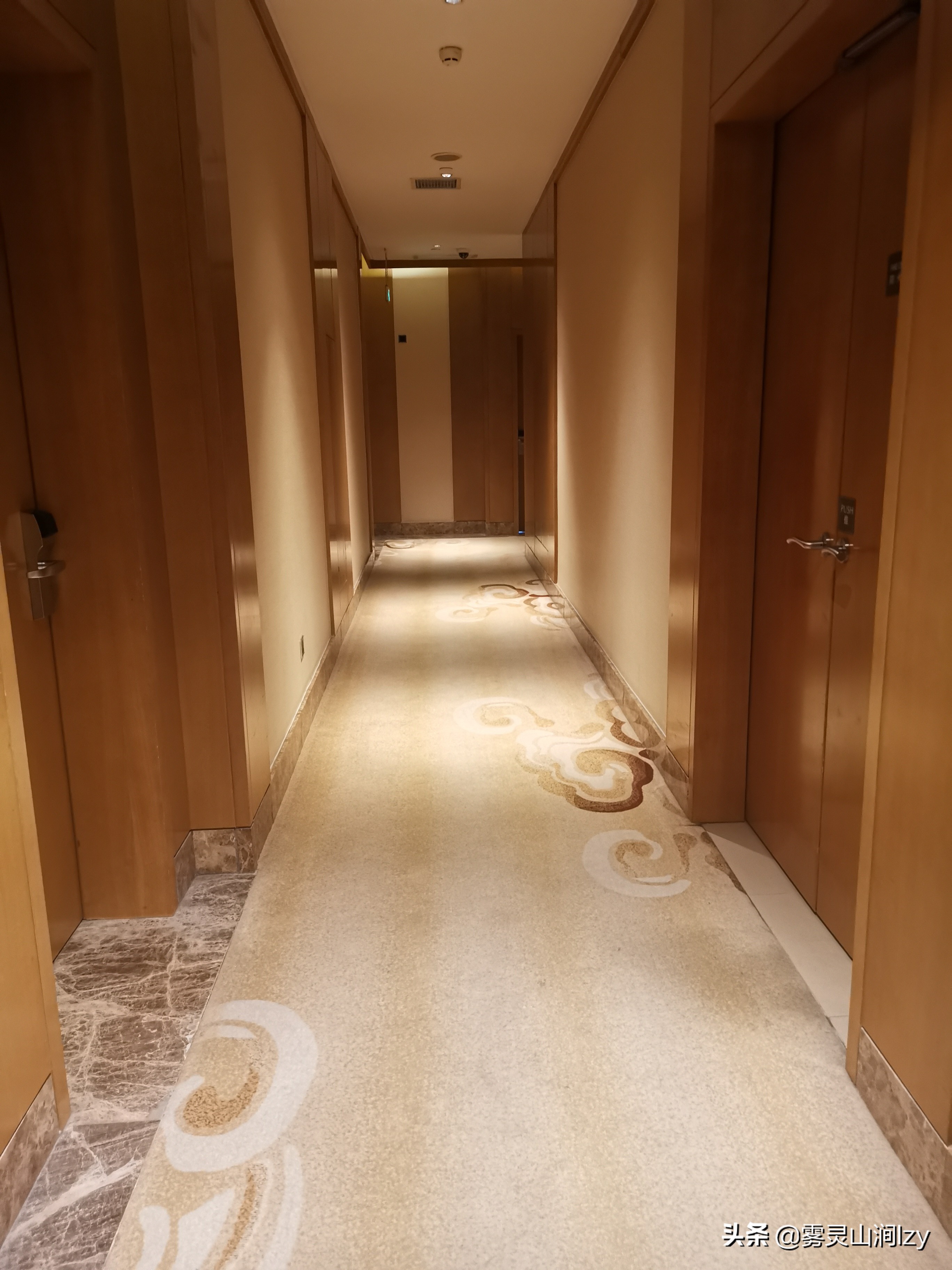 希尔顿酒店最好的房间,希尔顿酒店位置