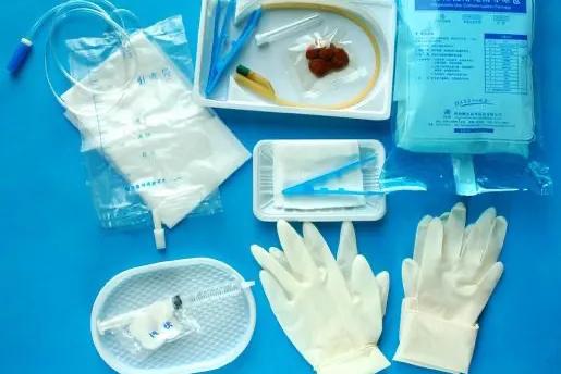 当女人膀胱、宫颈、直肠被癌症强行“打通”以后会是什么后果?