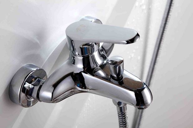 恒温花洒好还是不恒温花洒好呢,恒温花洒优点和缺点家装推荐