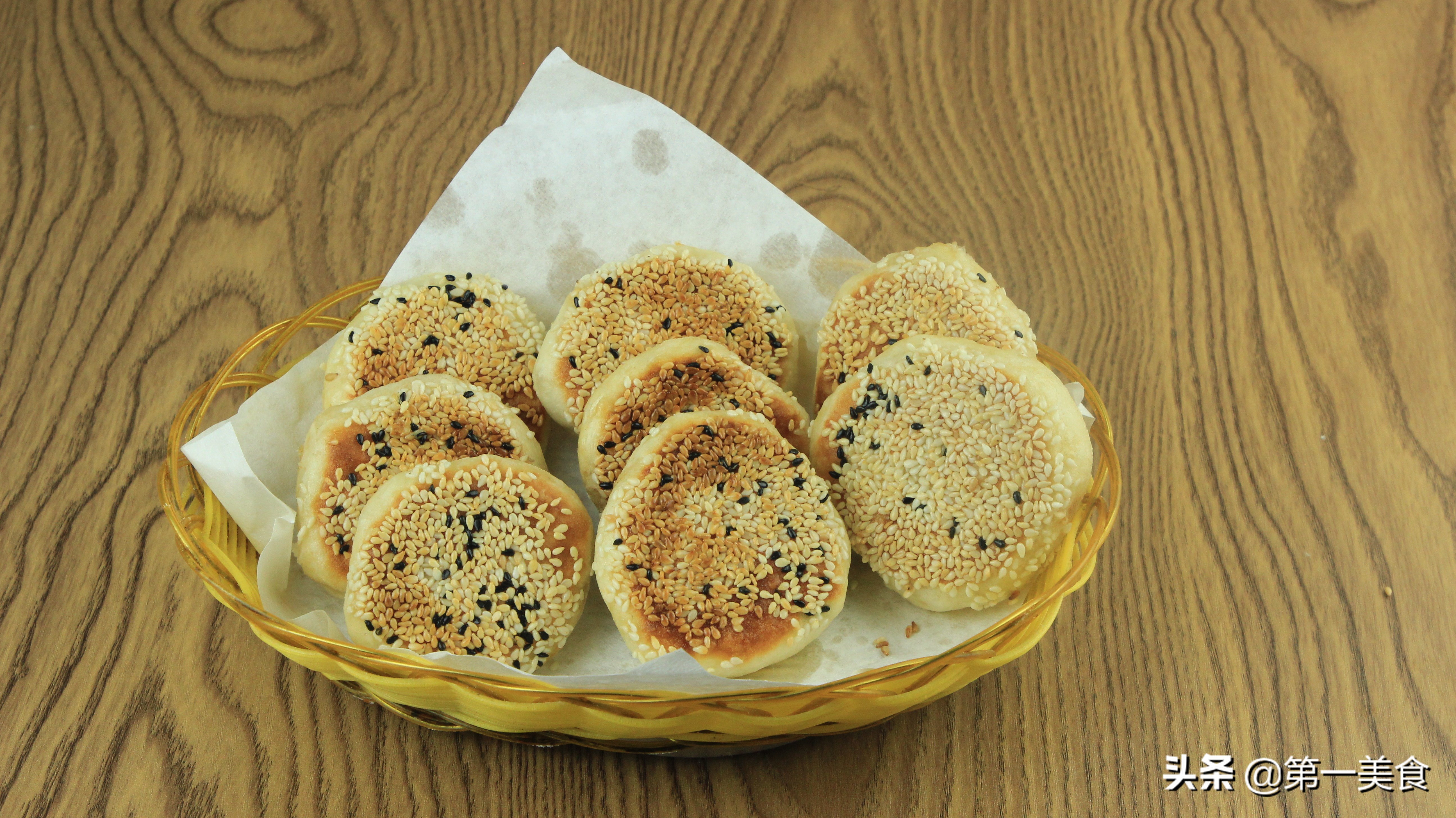 烧饼好酥脆好吃到停不下来,焦香酥脆的小烧饼
