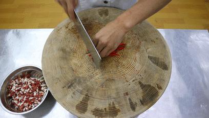 新疆炒羊肉的家常做法大全集,回族芹菜炒羊肉家常做法宁夏