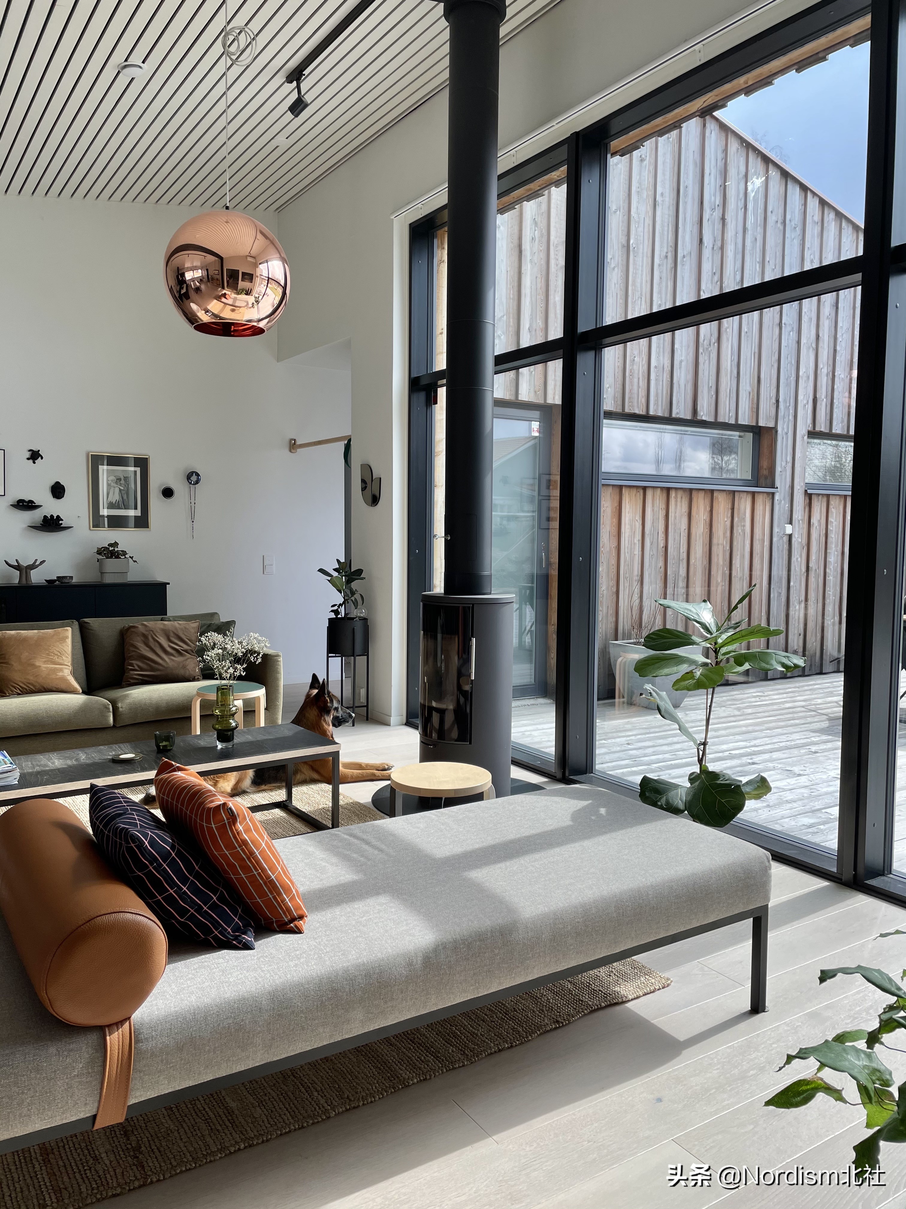 《空间》第50期：建筑+艺术+极简主义，Tiia的北欧自建房