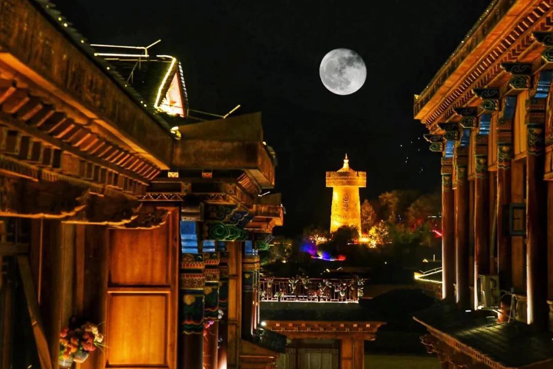 带你Get《司藤》同款神仙美景，春天的香格里拉这样玩