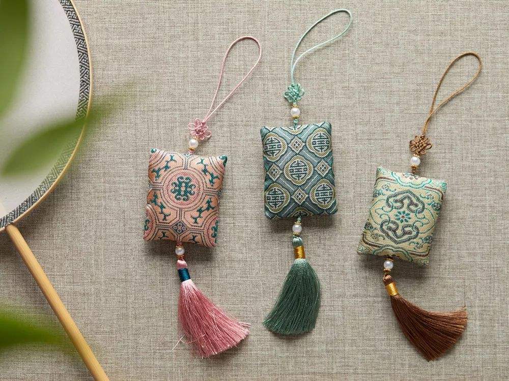 唐朝镂空香囊,现存八件唐香囊