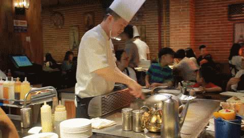 铁板多次烧红会怎么样,铁板上面放油一烧就蒸发了