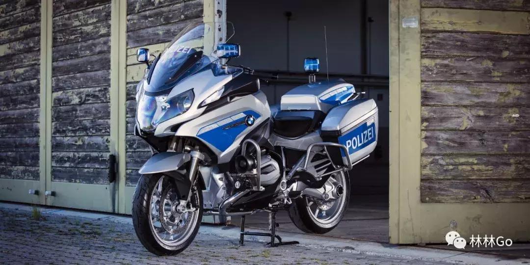 S1000RR摩托车新增M套件，BMW两款拳头产品重拳出击！