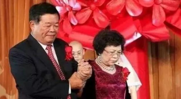 玻璃大王曹德旺发妻,曹德旺写信告诉发妻想娶红颜知己