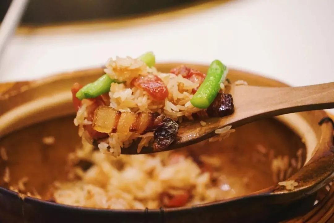 沿着地铁线逛商场，我吹了一天空调~