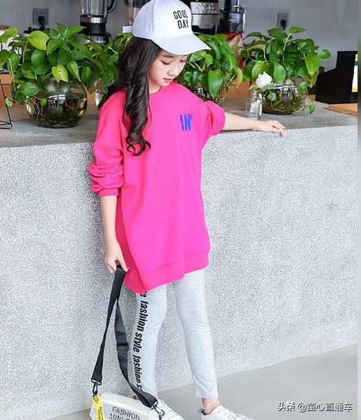 童装韩系风中大童,中大童装8-16岁运动衣