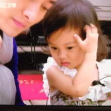 姑娘，我掏根管的时候，你舌头放尊重一点