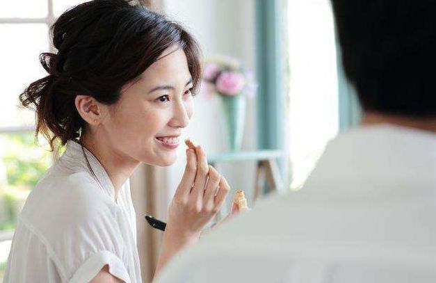 女人该如何选择蓝颜知己,男人和女人蓝颜知己什么关系