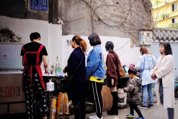 乐山，一座你不胖都对不起的城市