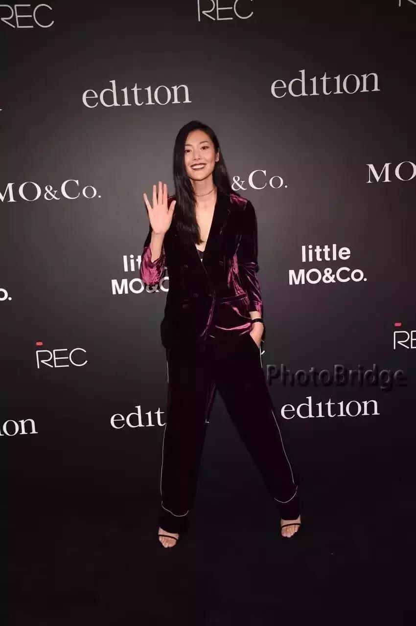 售卖假冒名牌服装一万元,卖了价值280元假冒品牌产品