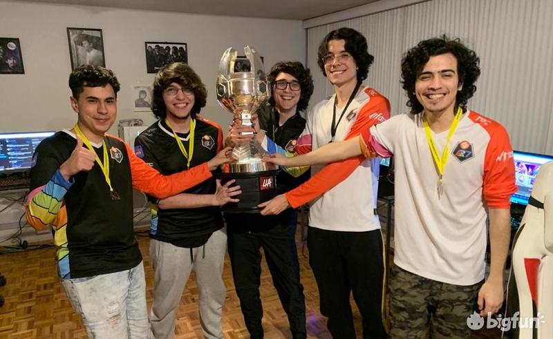 2021年全球总决赛的决赛冠军,2021全球总决赛冠军奖杯