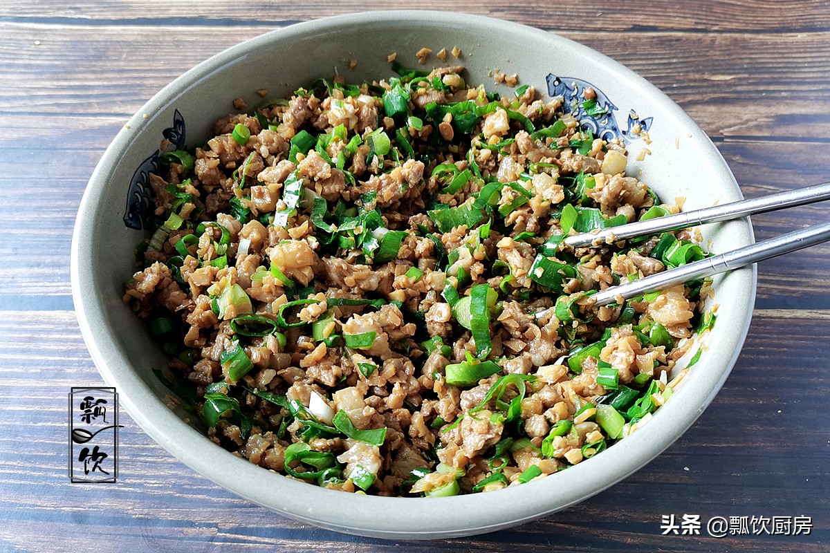 包子这做法，暄软白胖，不塌皮不磁底，放凉了不硬，比买的还暄腾