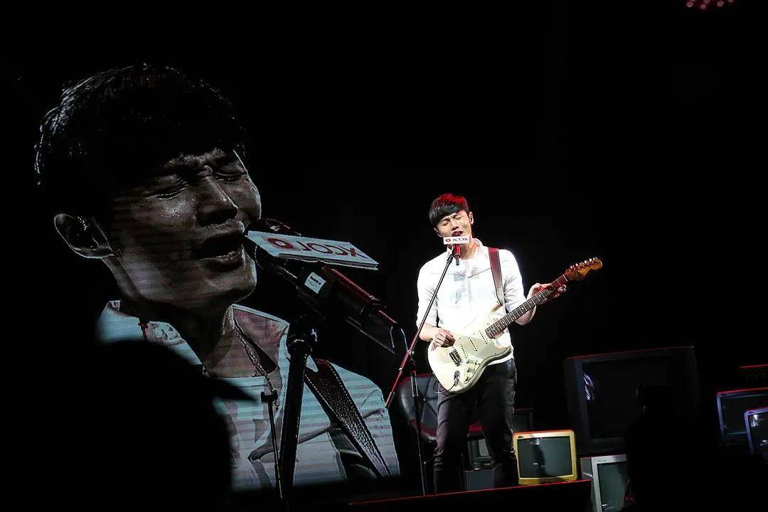 李荣浩回应选歌质疑，拒绝区别对待，音乐是否存在“高低贵贱”？