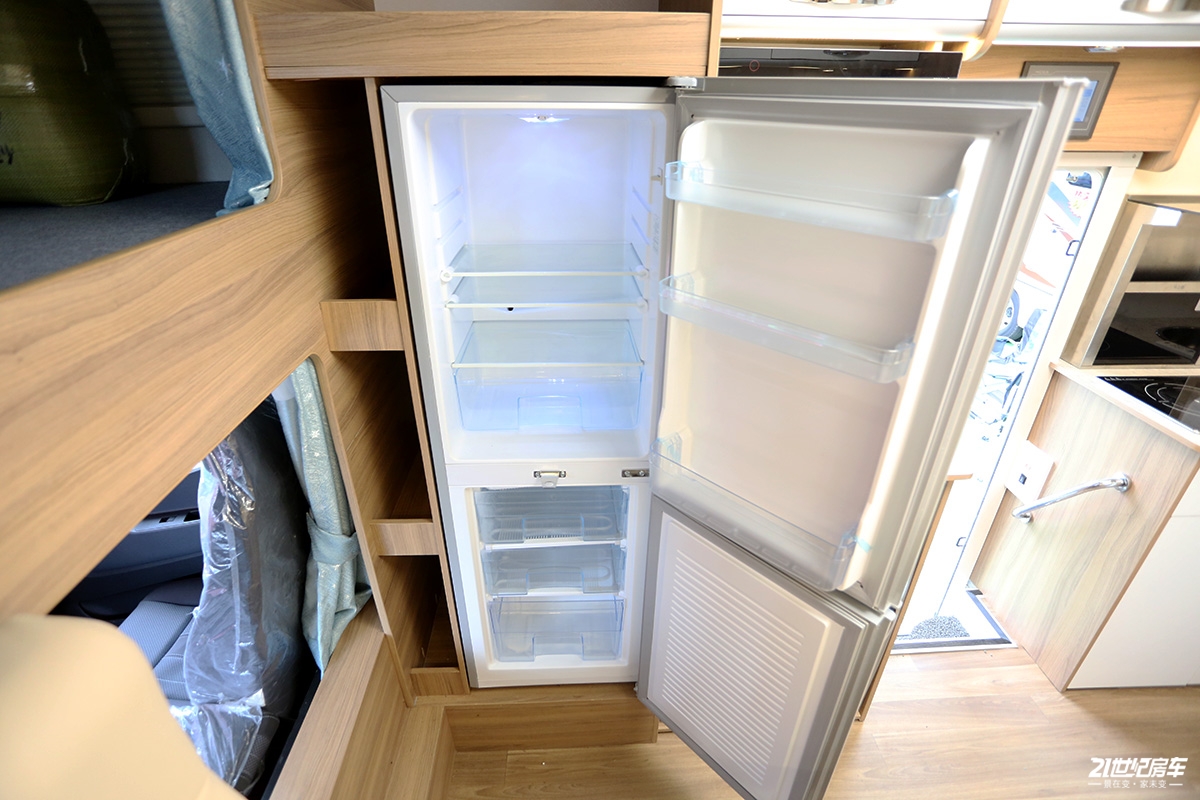 平头轻卡c型房车跃进,详解上汽跃进H500轻卡房车