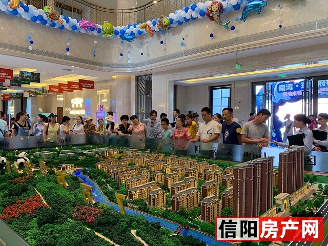 火爆!信阳多个售楼部挤满了人,抢房现场大曝光