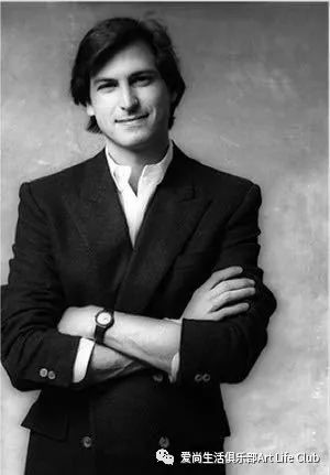 乔布斯创造被上帝咬过的苹果,乔布斯的苹果为何被啃了一口