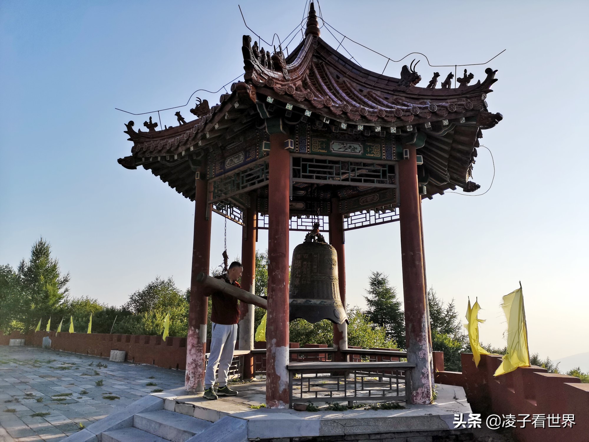 逃离北京40度高温，房山享受22度清凉，看银狐，逛古街吃铁锅炖