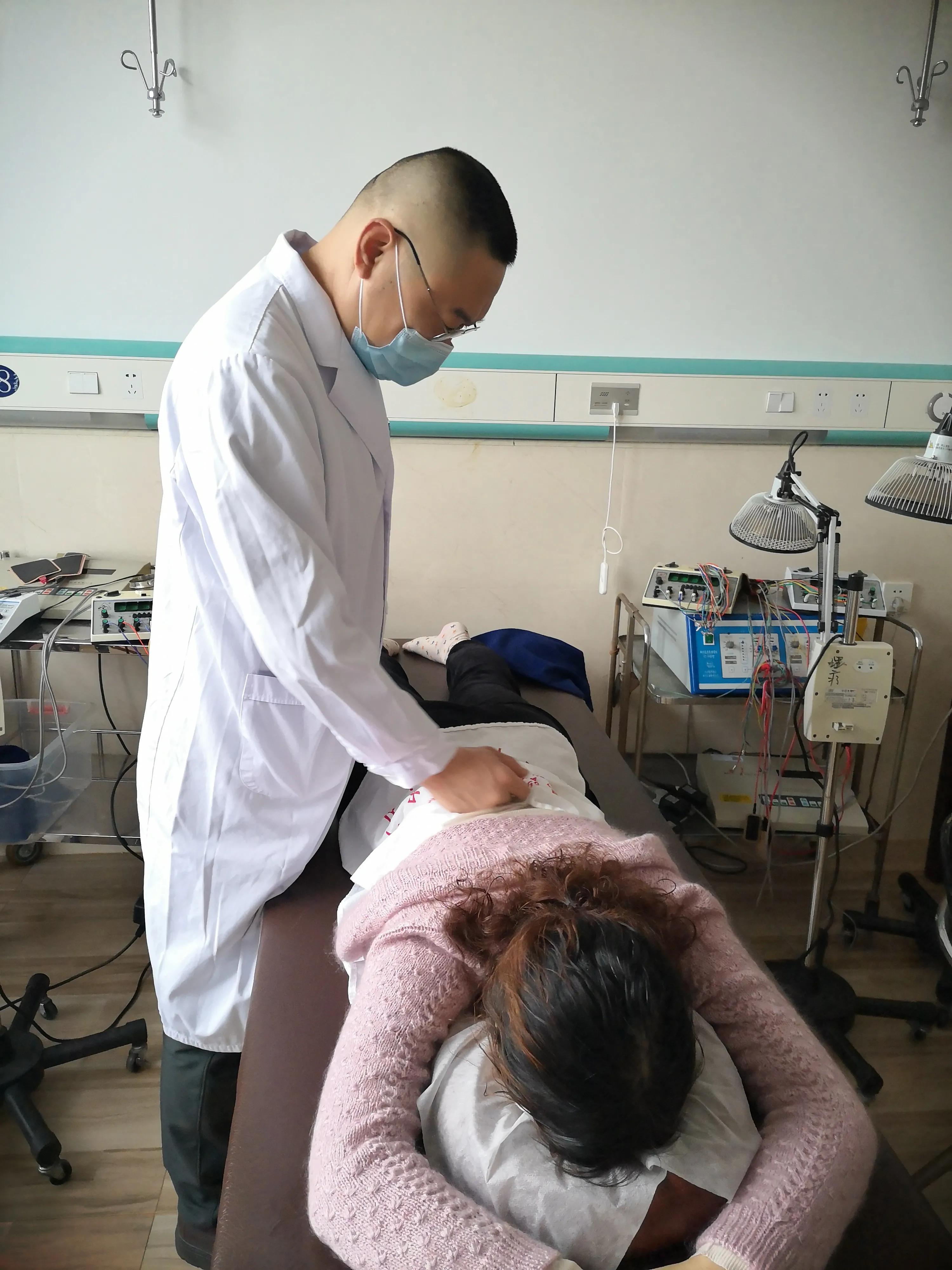 宁波奉化新桥骨科医院理疗科热心为患者服务