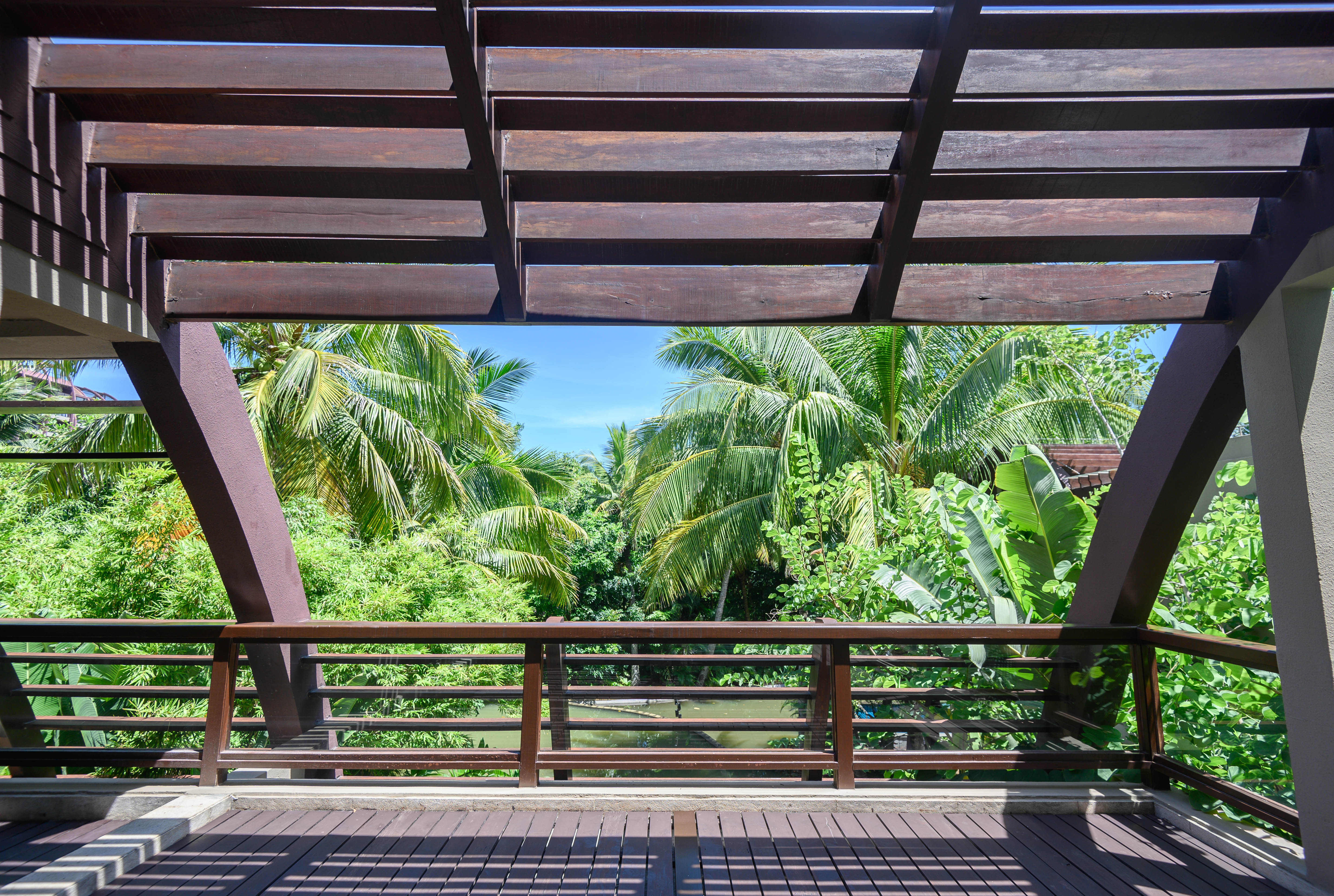 夏天的三亚海边有多热,三亚的夏天比广州和深圳都要凉快