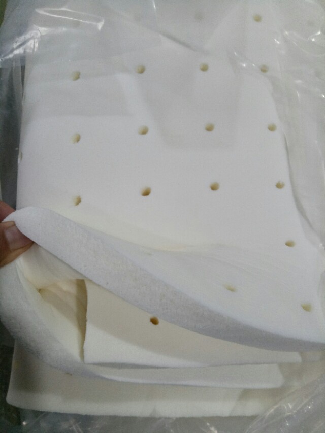 床垫怎样通过试睡分辨棕和乳胶,怎么分辨乳胶床垫跟海绵床垫