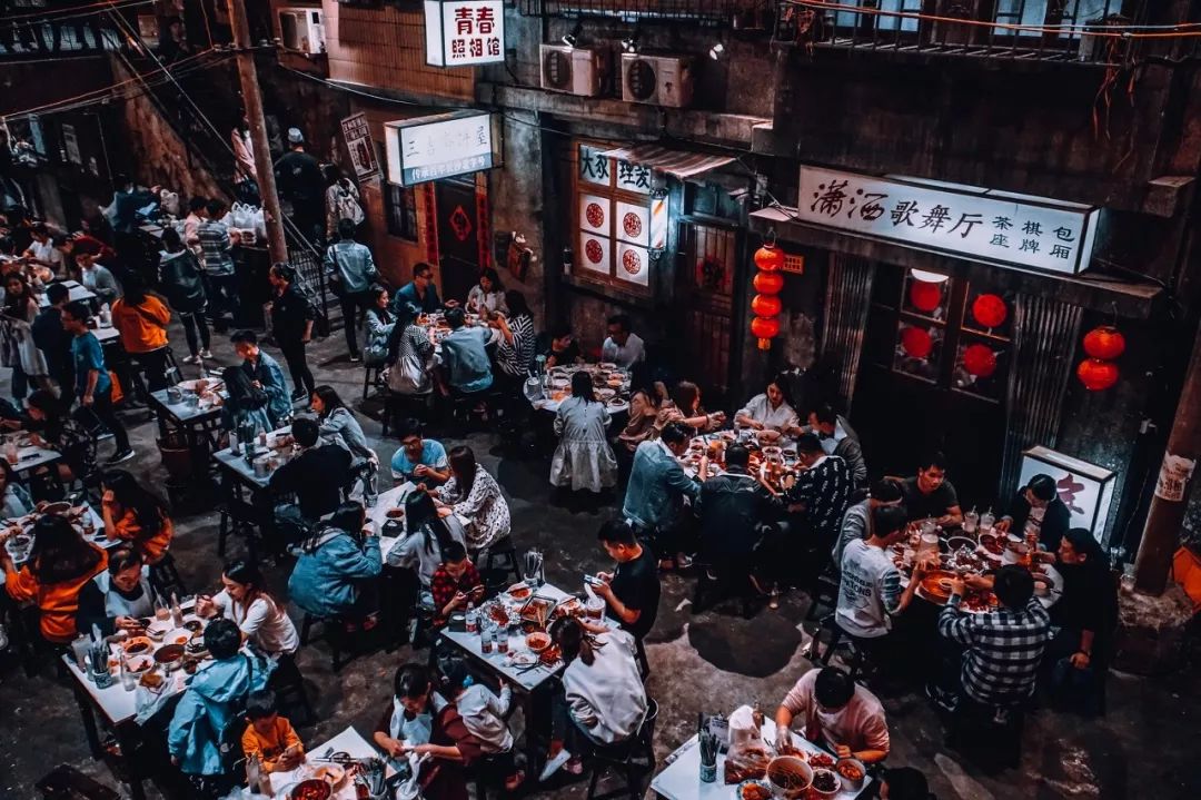 餐饮出现大量排队,食堂迷惑行为