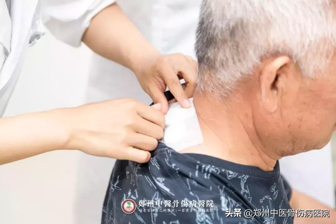 冬病夏治正当时三伏贴火热开贴,冬病夏治正当时三伏贴